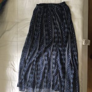 Maxi see through skirt